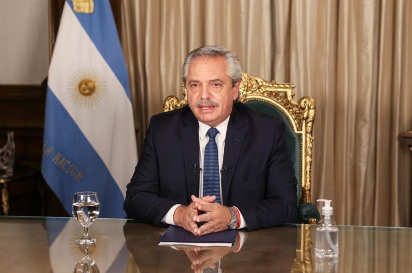 Alberto Fernándz en cadena nacional