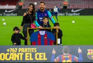 Messi junto a su familia Barcelona