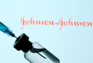 Un comité de expertos sugirió no aplicar más dosis de Johnson & Johnson.