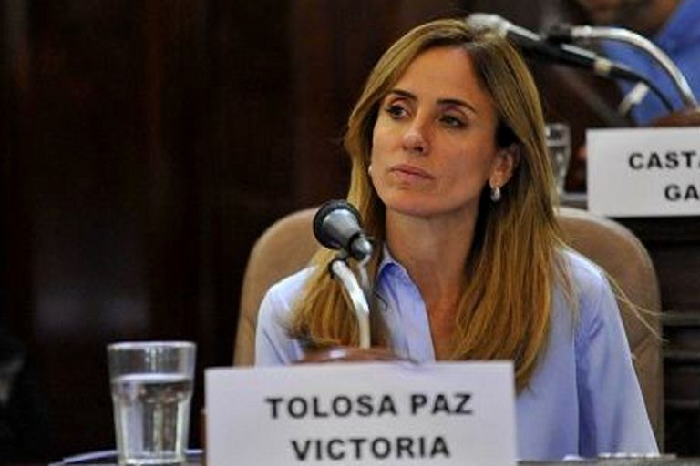 Victoria Tolosa Paz