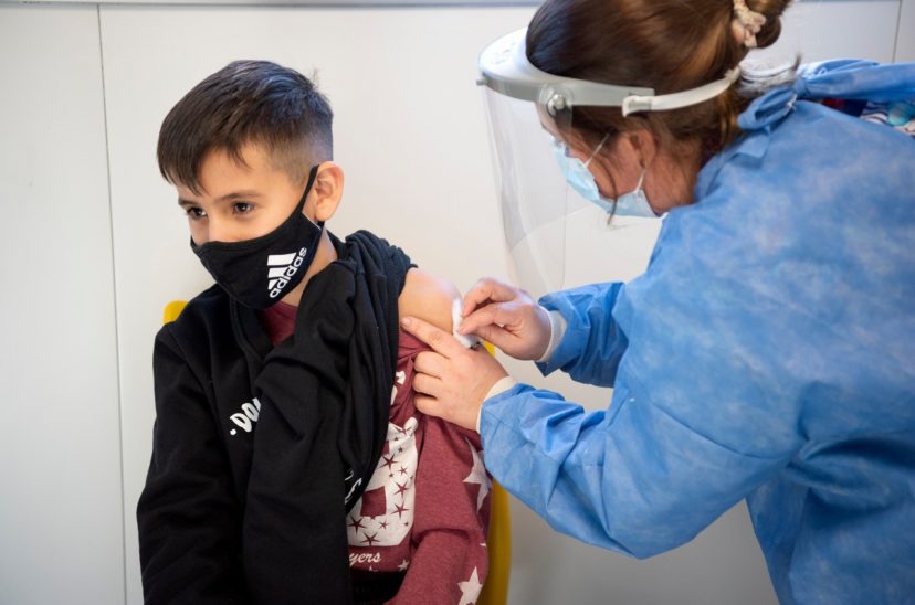 La tercera dosis de la vacuna será libre desde los 12 años en provincia de Buenos Aires