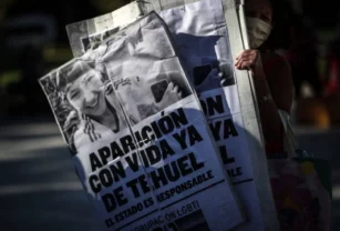 Cartel pidiendo la aparición de Tehuel.