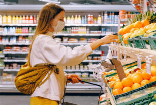 góndola alimentos frutas verduras supermercado