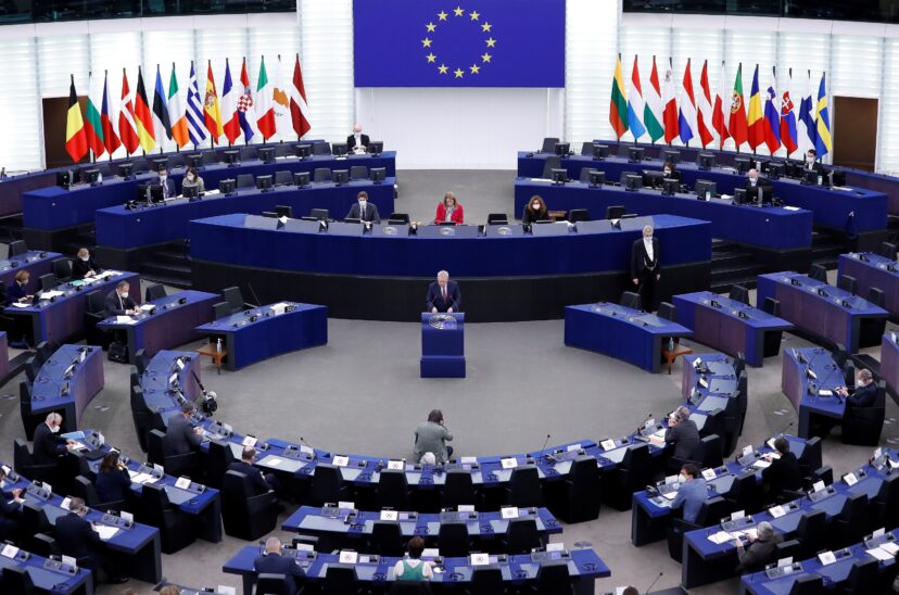 El Parlamento Europeo discutió sobre la Inteligencia Artificial.