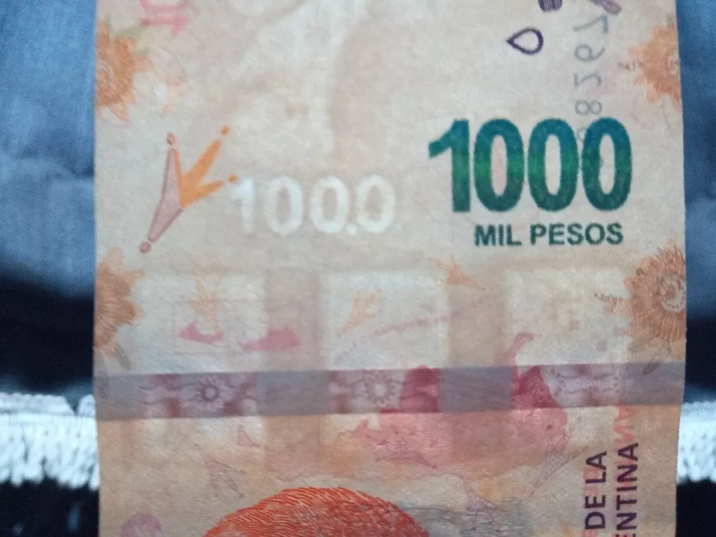 Billete con falla en la marca de agua