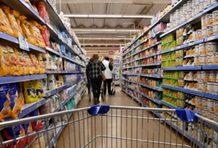 Supermercado - cuánto se necesitó para ser de clase media en julio.