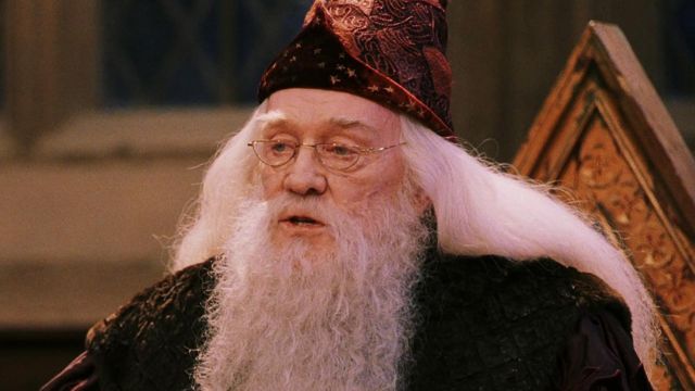 Richard Harris, primer intérprete de Dumbledore antes de Michael Gambon.