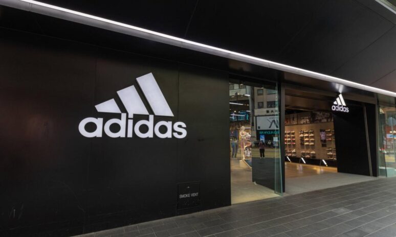 ropa barata shorts Adidas