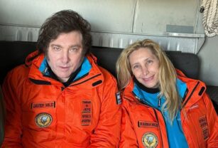 Javier y Karina Milei partiendo a la Antártida