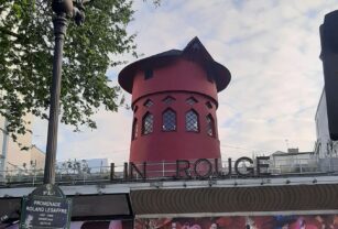 Moulin Rouge tras el derrumbe