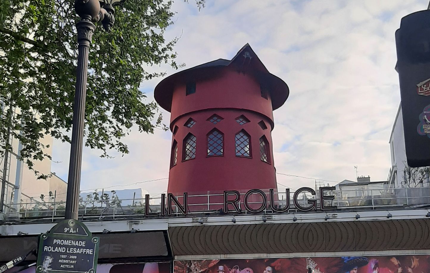 Moulin Rouge tras el derrumbe