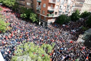 Manifestación en España a favor de Pedro Sánchez