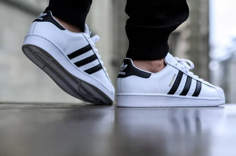 ZAPATILLAS ADIDAS por que son hasta 70 MAS CARAS que en otros paises