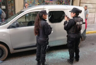 perro encerrado auto rosario