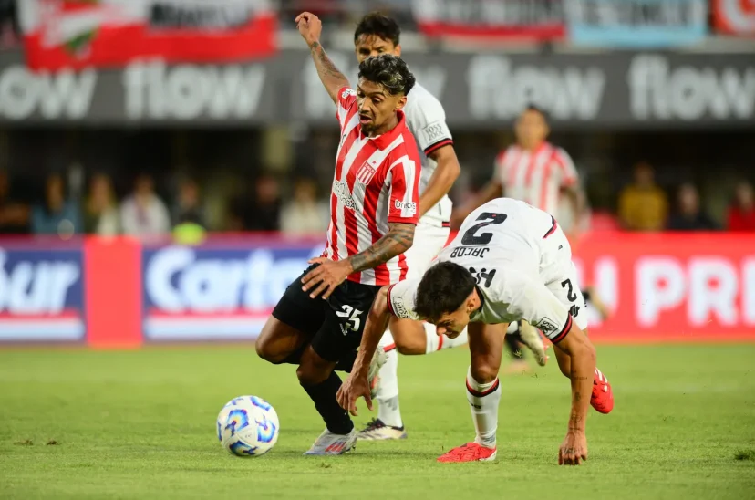 estudiantes pelota libre